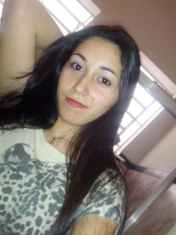 bellakas-pr-exposed:  pendejasamateurs:  Esta beba nos muestra su cuerpito  😍😍😍😘😘
