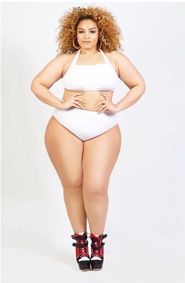 italiankong:  Gorgeous Desiree Jenkins. Eyes and thighs and all good.