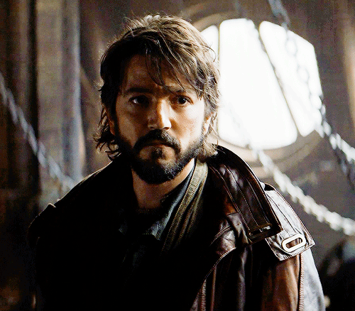 DIEGO LUNA As CASSIAN ANDOR In Every Episode: ↳  Episode 03