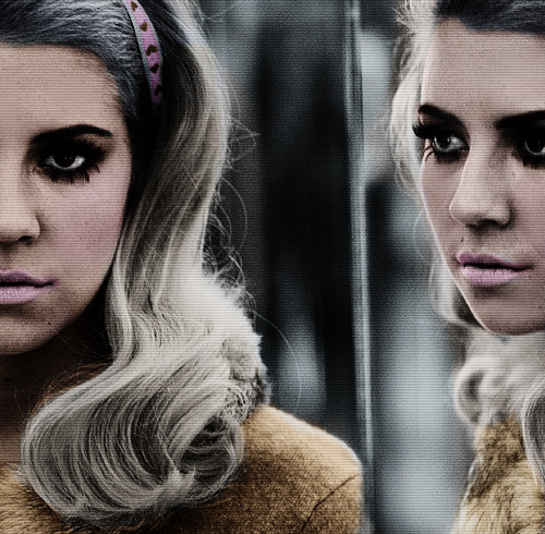inevolwetrust:  ♡ V A N I T Y | I N S A N I T Y ♡