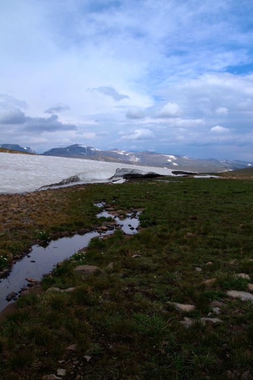 Snow shelf and the Hellroaring Plateau.Montana/Wyoming