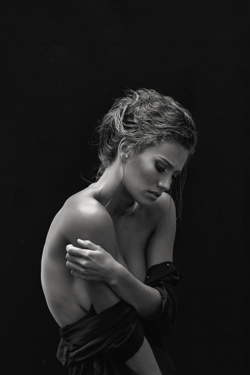 delunaobscura:  Charlotte Stepman by Marc Deman