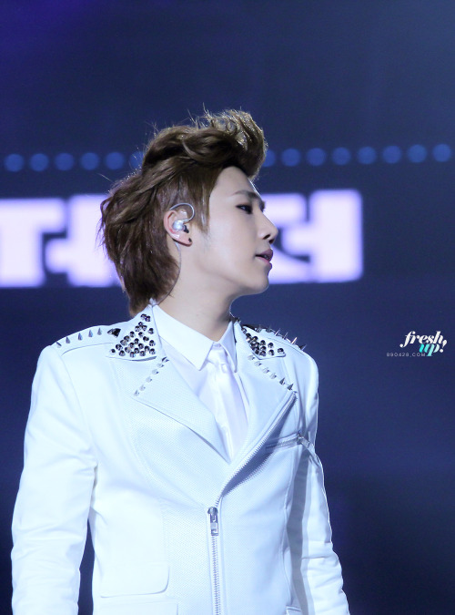 XXX ifntgyu:  ©fresh up do not edit, crop or photo