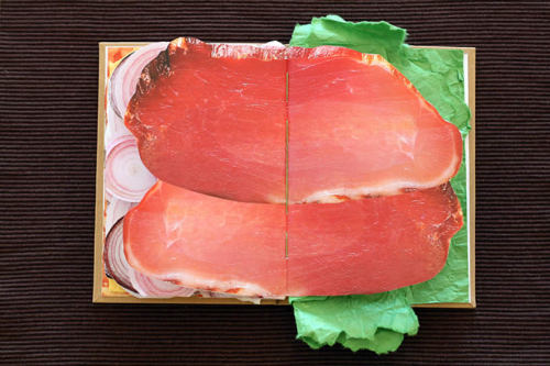 kingpin007-blog:   Pawel Piotrowski has designed this really cool “Sandwich Book.” 
