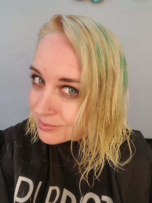 Week 115: Goodbye blue hair, hello split hair!(bottom photos from my stylist’s instagram page.