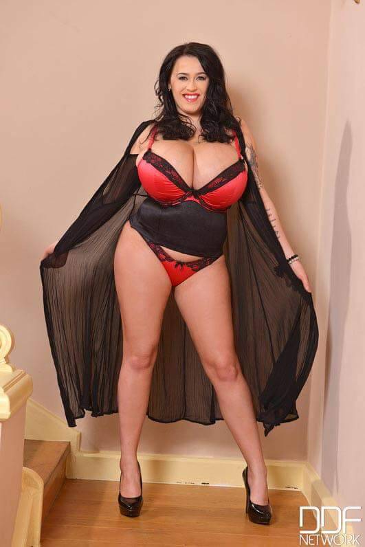 THICK HOT DIRTY MEATY SLUTS with HOT SLUTTY TITS AND THICK JUICY PUSSY AND HOT STINK