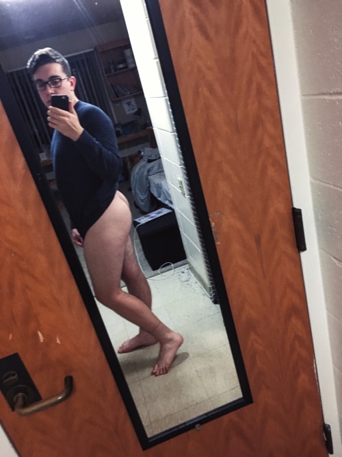 gaynetflixhoe:  sweater weather