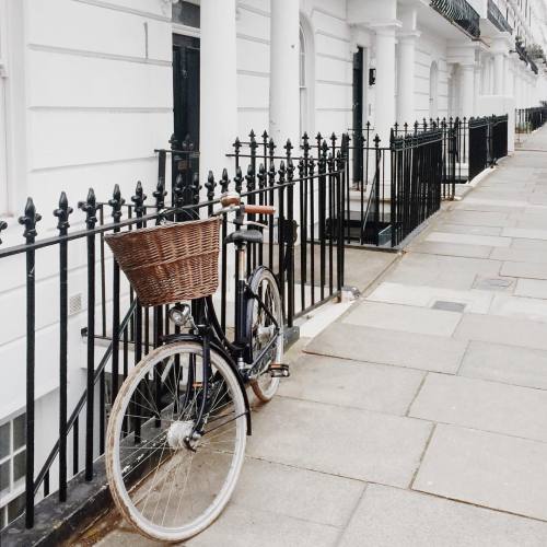 infiniety:It`s so romantic in Paris…p a h l i s t