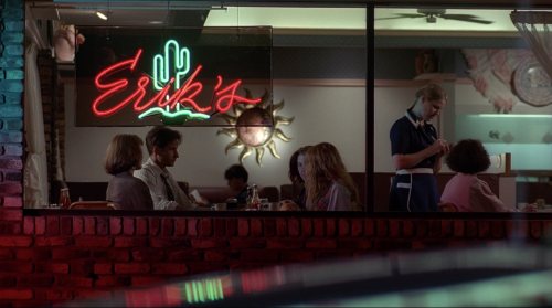 itsdansotherblog: Mulder & Scully in diners. The X-Files (1x05, 7x11, 3x02, 3x21, 1x02, 2x20, 1x