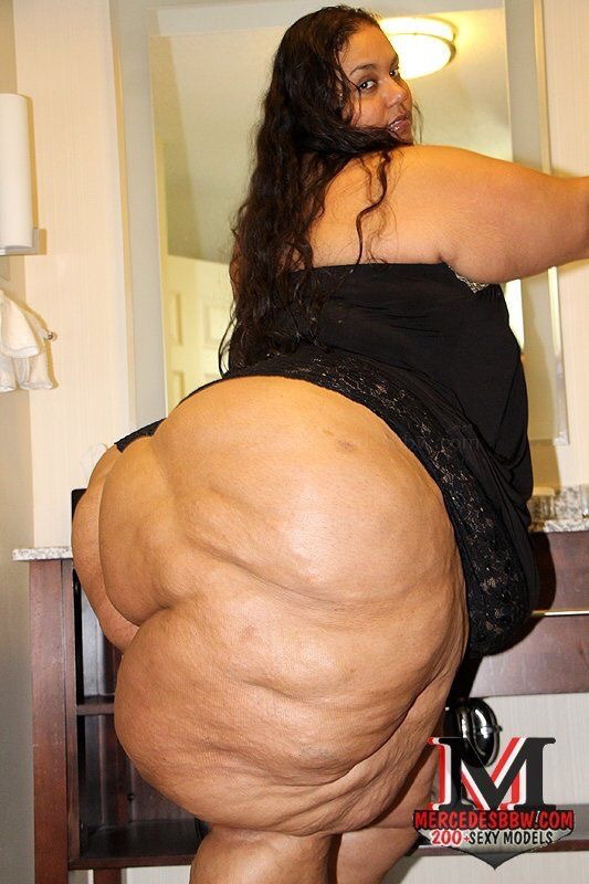 a-frank-admirer:One of the most fascinating things about the beauty of feminine obesity is that fat and cellulite can be distributed along the body of a woman in infinite seductive ways. This is BellaSSBBW, formerly known as Native Pear. 