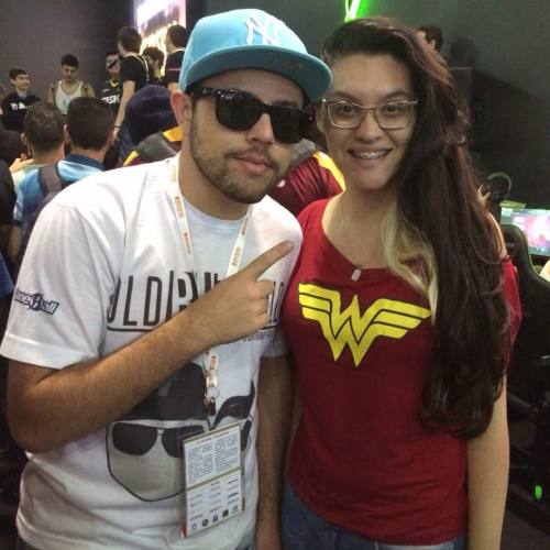 Olha quem eu encontrei!!! Isso mesmo o @elidioos do #oldbutgold!! #BGS #brasilgameshow #razer #youtuber #sóvem #amanhatemmais #boanoite  (em Expo Center Norte)