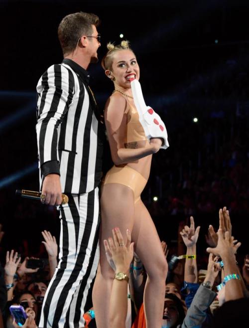 Miley cyrus robin thicke