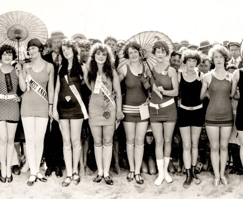 retropopcult:“Huntington Beach, California. Bathing Beauty Pageant.” Photographed July 1925 by Miles