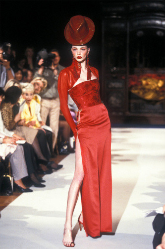 Christian Dior Fall Winter 1997 Ready To Wear Collection 