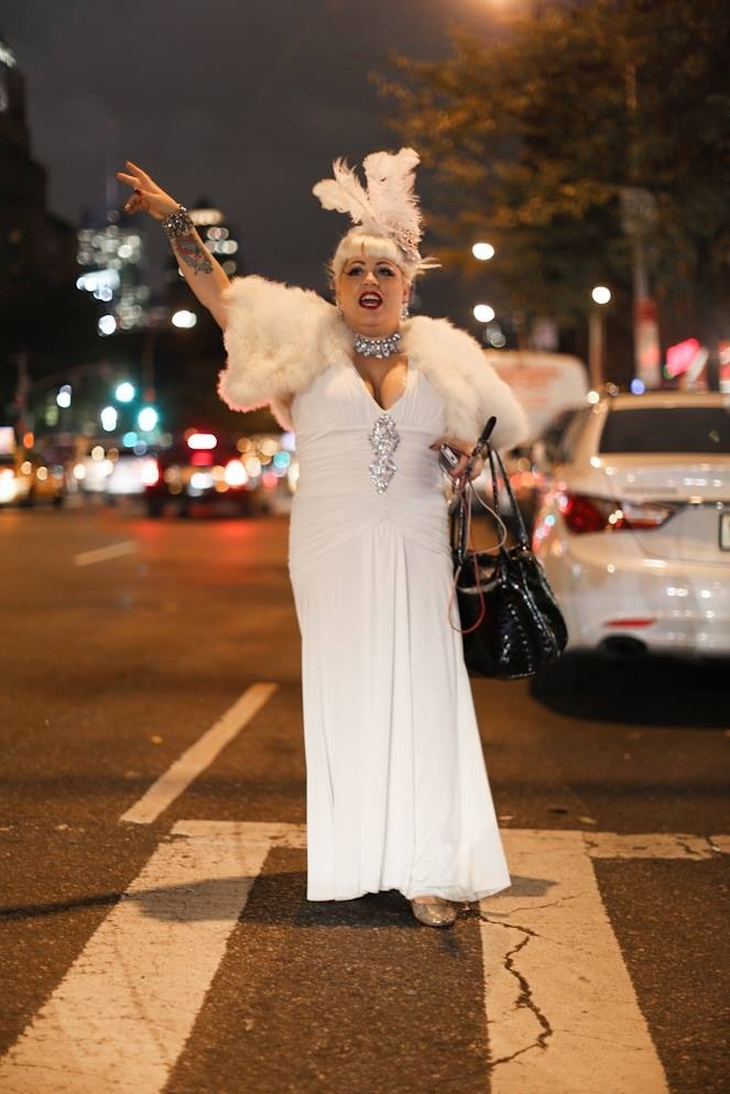 amazingexplodingwoman:
“ humansofnewyork:
“ “Do you mind if I take your photo?”
“I’m late for a show. You can try while I hail a cab.” ”
Shelly!
”
Shelly forever 👸