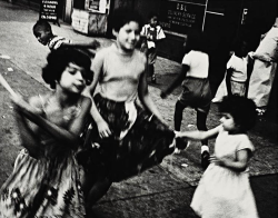 kvetchlandia:  William Klein      New York City     c.1954 