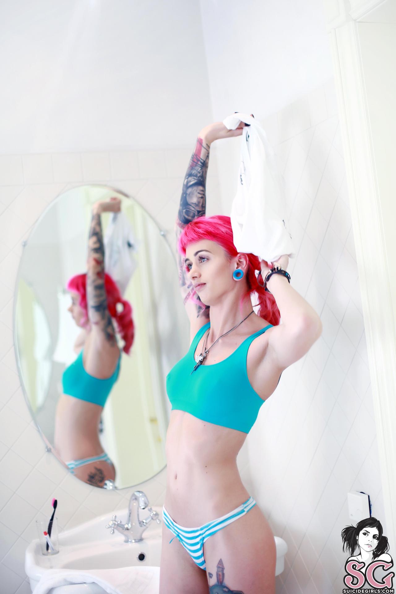 past-her-eyes:  Avrora Hopefulavrora.suicidegirls.comLink to South African SuicideGirls