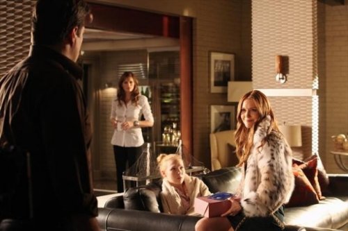 castlebeckettnews:Castle Epsisode 5x10 “Significant Others” stillsMore news, photos, spoilers here :