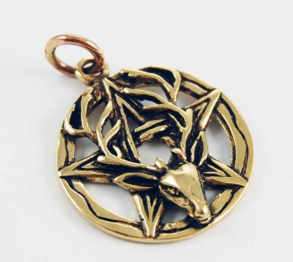 wiccainvocation:  aladrisascauldron:  Examples if pentacle necklaces  www.wiccainvocation.com