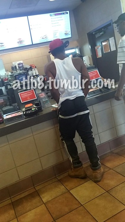 atlb8: I didn’t know I had a small infatuation wit saggers..lol