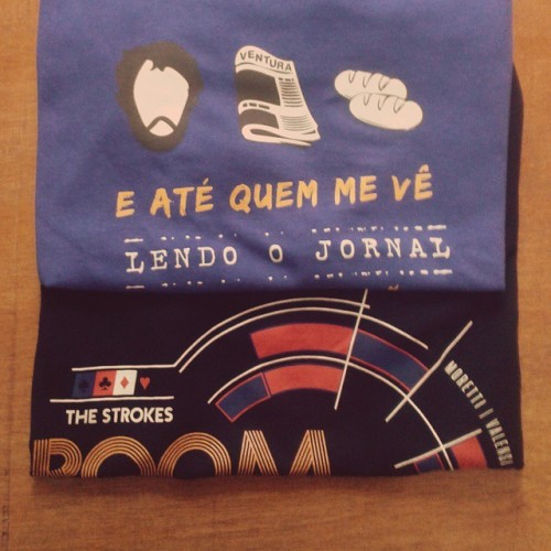 Último Romance &amp; Room On Fire. Los Hermanos &amp; The Strokes. Ainda tem! www.printerama.com.br 