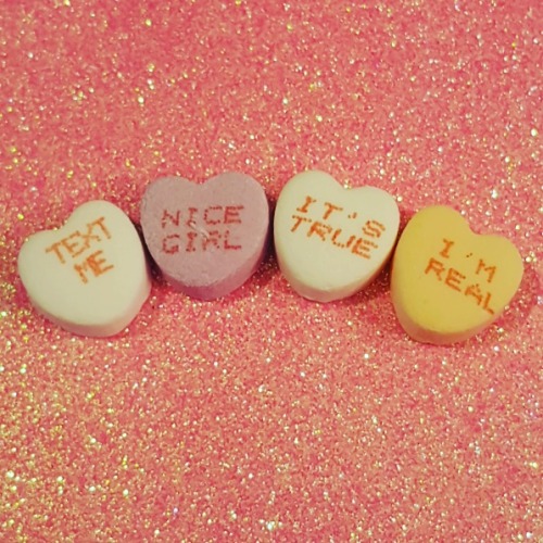 musterni-illustrates:my mom wants me to be a nice girl.