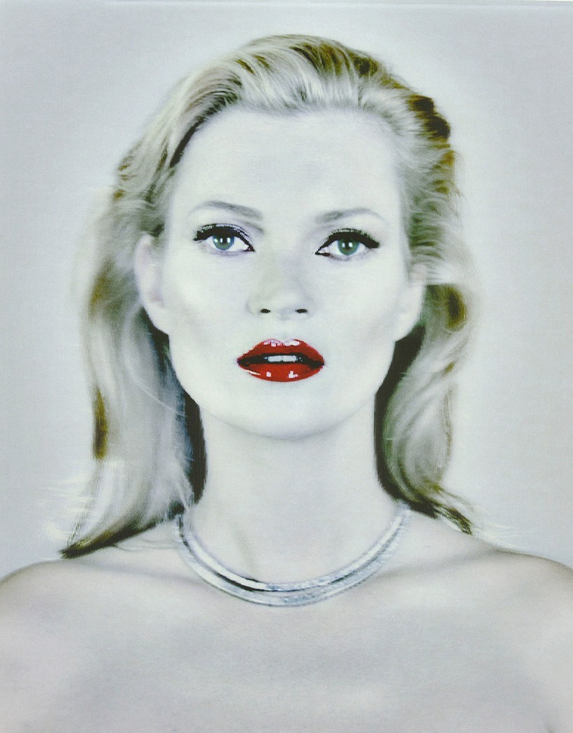 thebeautymodel:  Kate Moss photographed by Chris Levine using a Lenticular photography