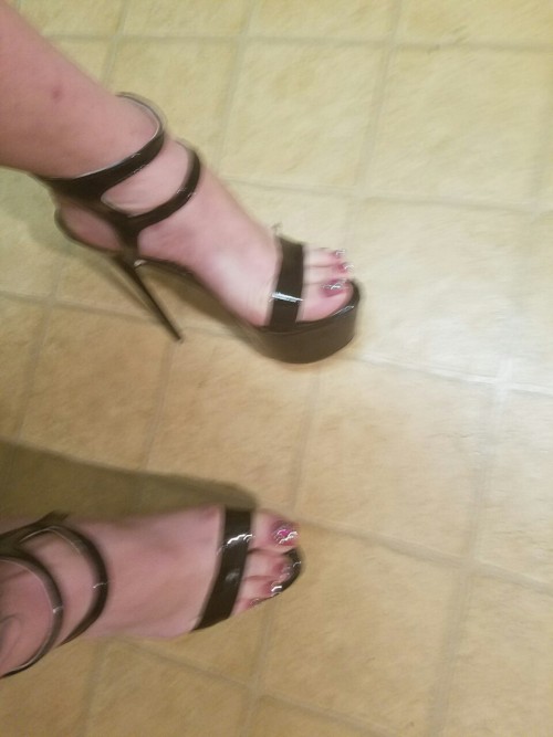 Rocking the super sky high rape my holes slut shoes   Love been a sissy cumdumpster slut 