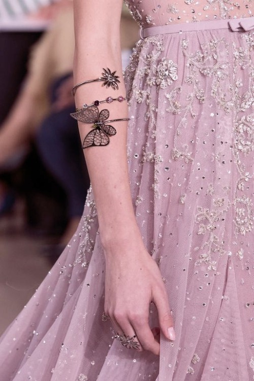 skaodi:Details from Georges HobeikaHaute Couture Fall/Winter 2016.Paris Fashion Week.