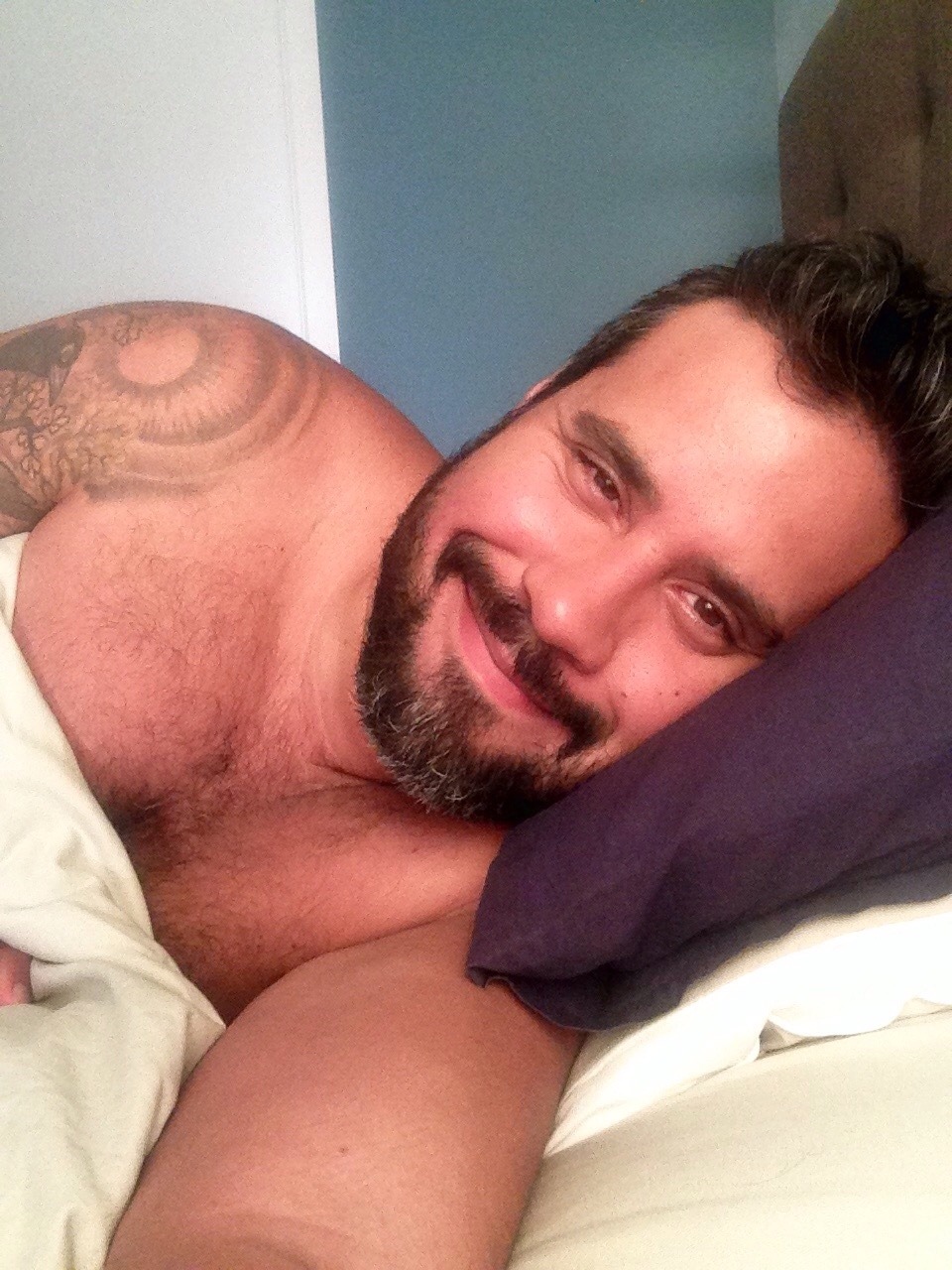 jockocub:  I got tagged on the 6 selfie challenge by mc-mt and russtifer. I tag no