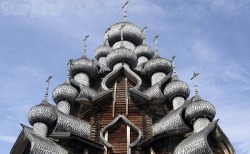 veliko-rosseniya:Some of the oldest Orthodox Churches in Russia, built entirely out of wood without the use of a single nail.