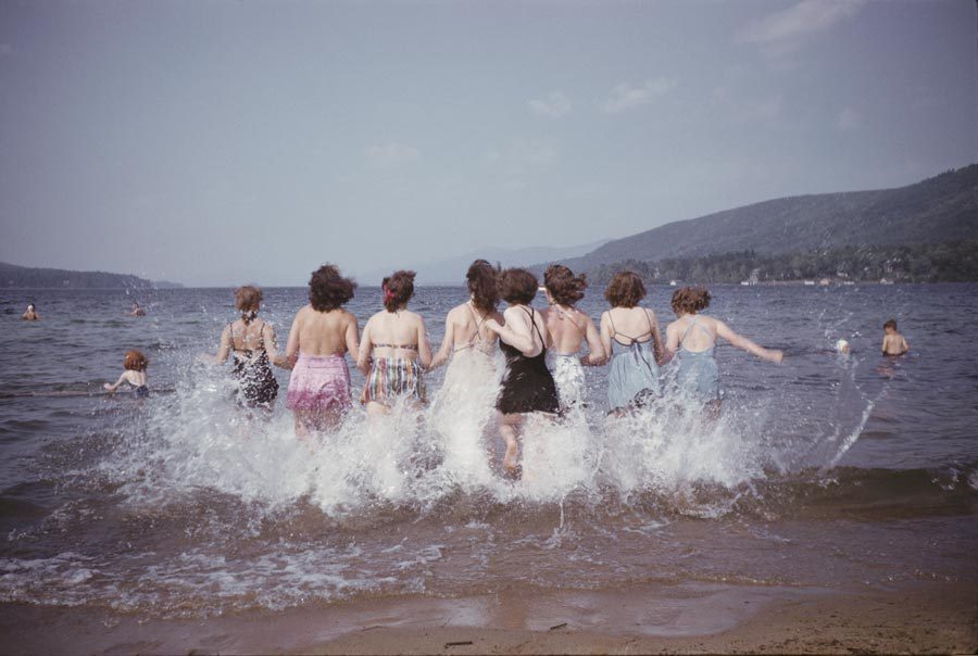 natgeofound:  Splashing into Lake George in New York, 1945. This photo and others