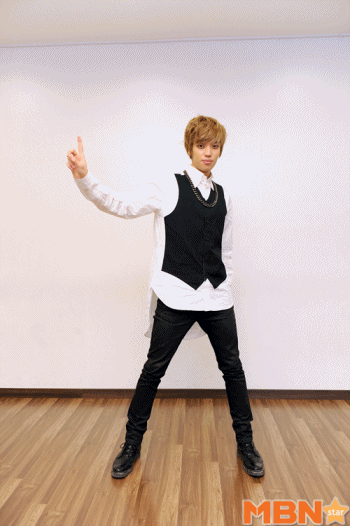 fyteensontop:  (original photos 1 | 2) 