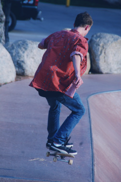 trillest-trends:  skate-of-curse:  || ♠ Skate/urban Blog ♠ ||  Love streetwear? For 20% off your next purchase at karmaloop.com, use rep code: trillesttrends