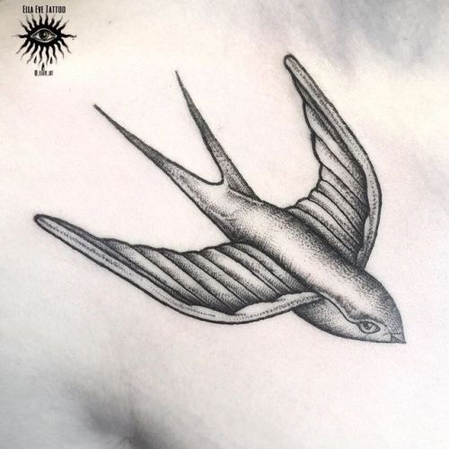 Stylised swallow from yesterday #swallow #swallowtattoo #birdtattoo #dotworktattoo #dotwork #blackwo