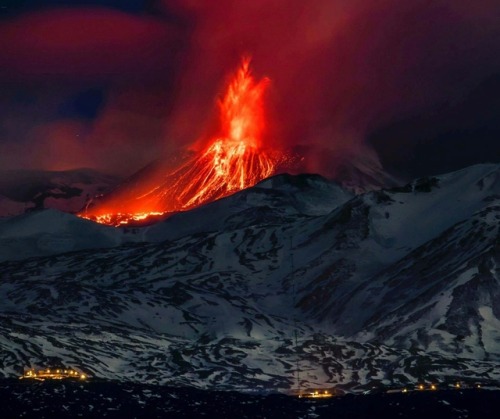 sonoquellachesono:  La nostra signora Etna.