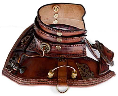 lucrezianoin:steampunktendencies:Handcrafted Leather Steampunk Gorget Collar