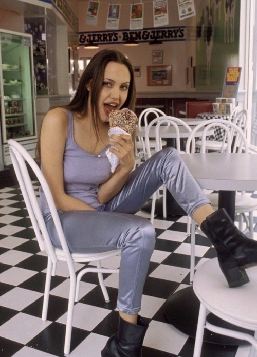 queenrosely: Angelina Jolie (1994)
