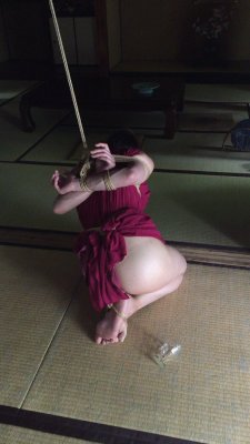 thevertigonetwork:  Kinbaku Naka AkiraModel