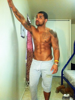 talldaddy:  missinglinc:  ivynny:  Instagram: __McknightCarlos  My Carlos &lt;3  www.talldaddy.tumblr.com/archive 