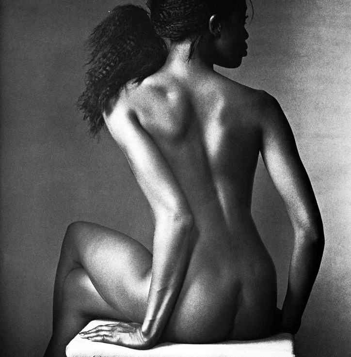 2000-lightyearsfromhome:  Naomi Campbell © Irving Penn 