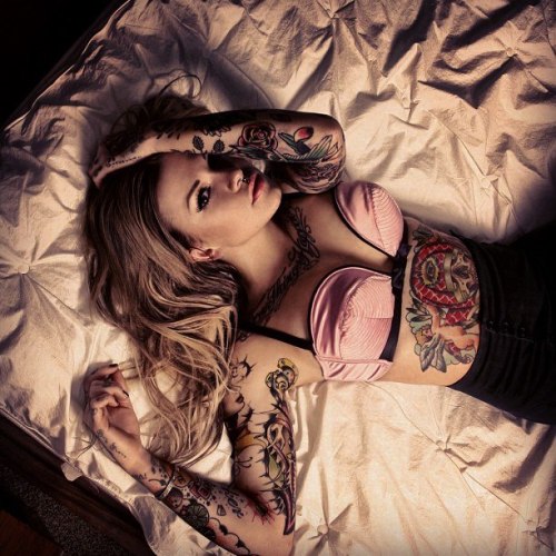 ohmygodbeautifulbitches:  Charity
