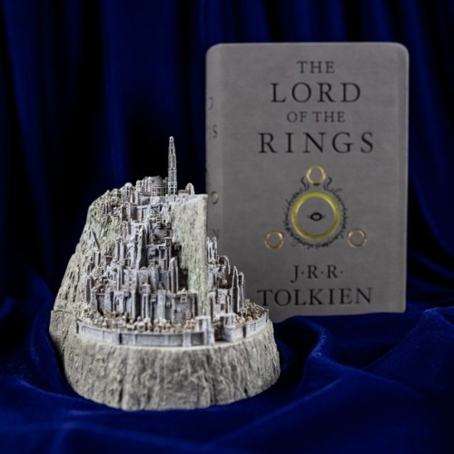 Middle-earth March - Day 20 &ldquo;For Gondor!&rdquo; It is @tolkientribe&rsquo;s s