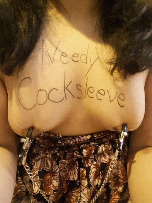 cumxwhore:  needy/body writing kind of day.  Body writing is amazingly hot to me, I don’t know