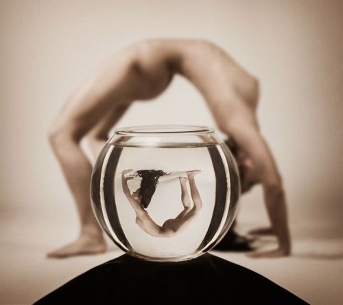 girlsdoingyoga: zaporn: At Pinterest (imagem) Photograph v by Vladimir Sagadeev on 500px .