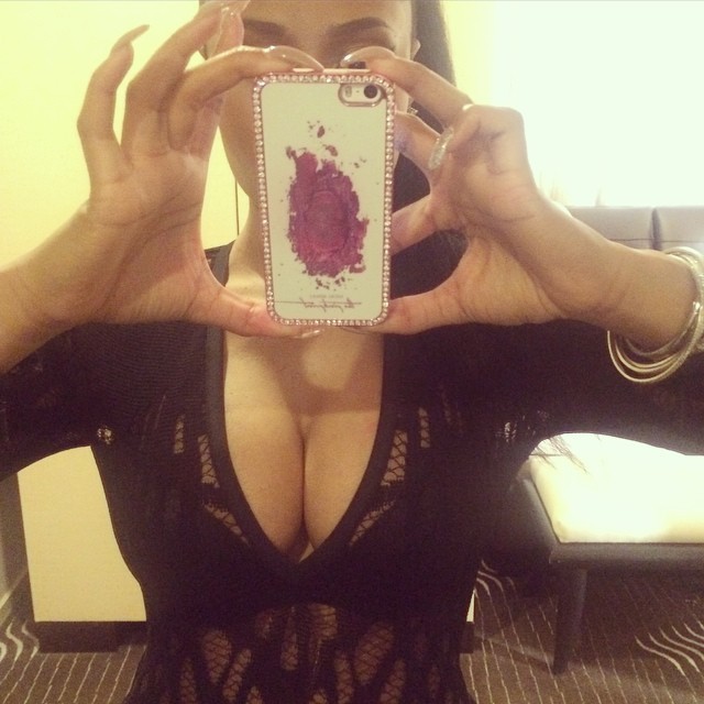 Nicki minaj nude selfie