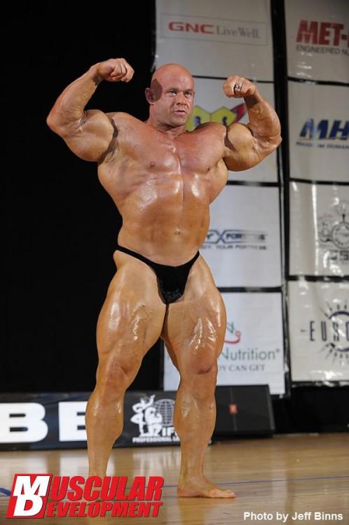 muscledlust: Branch Warren looking obese with muscle! きわどいビルパンにハァハァ