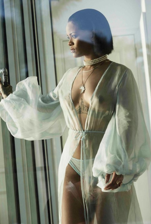 irina-irina-irina: Rihanna