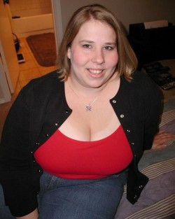 everything-about-bbw:  ssbbw-ass:  No airbrushing here…  I love that the ass!  That juicy pussy