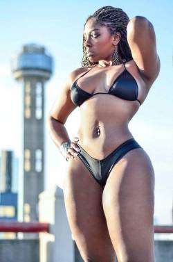 thickerisbetter:  Meet the thick exotic dancer